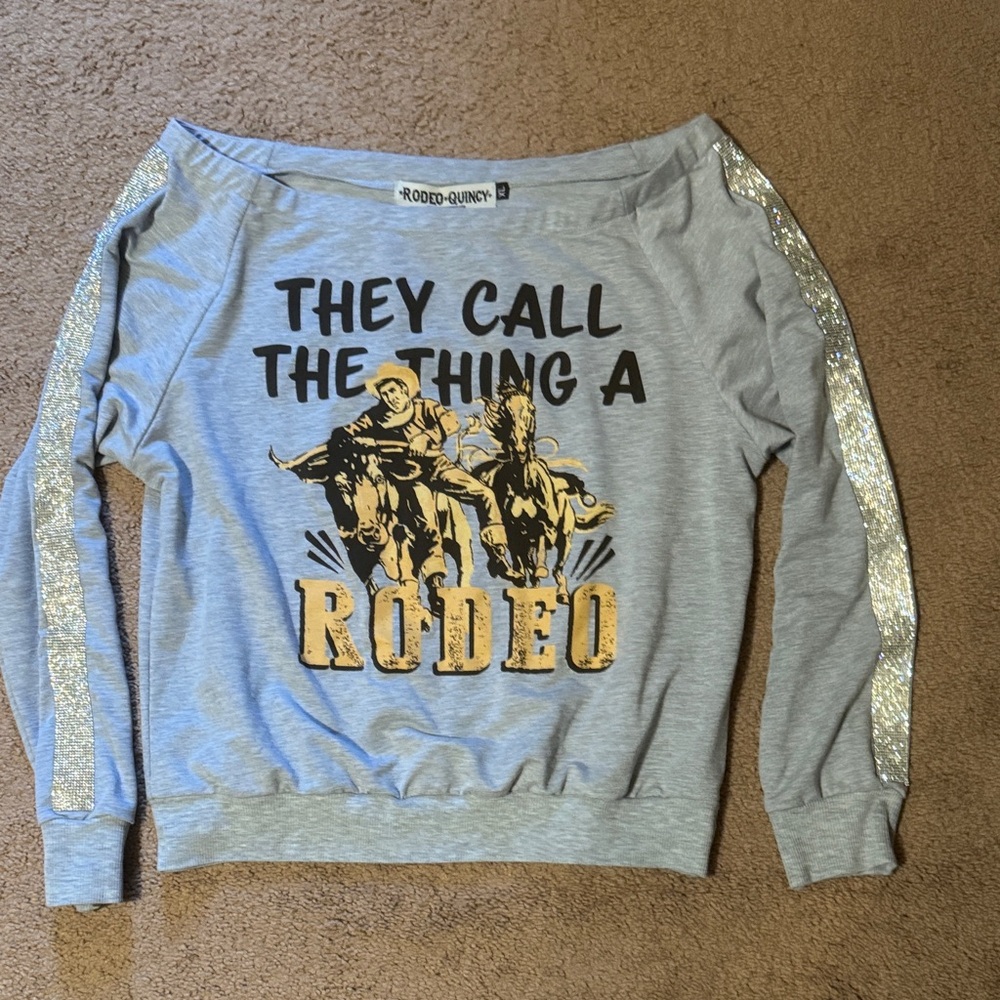 Rodeo-Quincy Women's Light Gray 'They Call The Thing A Rodeo' Graphic Sweatshirt